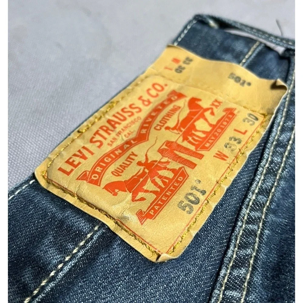 Levi's 501 Straight Blue Denim Jeans Button Fly Medium Wash 5-Pocket Men's